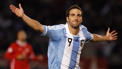 开云体育客服-联盟新形象：球迷、自媒体与传统媒体的联动，网络球迷联盟